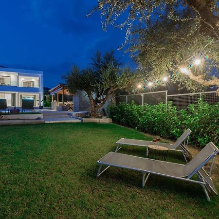 Antonia Villa - Luxurious Serenity With Private Pool, By Zantewize Kalipádo Kültér fotó