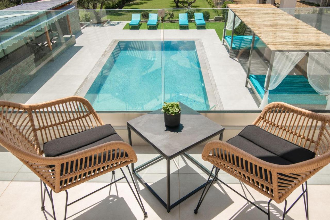 Antonia Villa - Luxurious Serenity With Private Pool, By Zantewize Kalipádo Kültér fotó