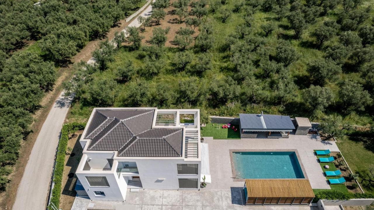 Antonia Villa - Luxurious Serenity With Private Pool, By Zantewize Kalipádo Kültér fotó