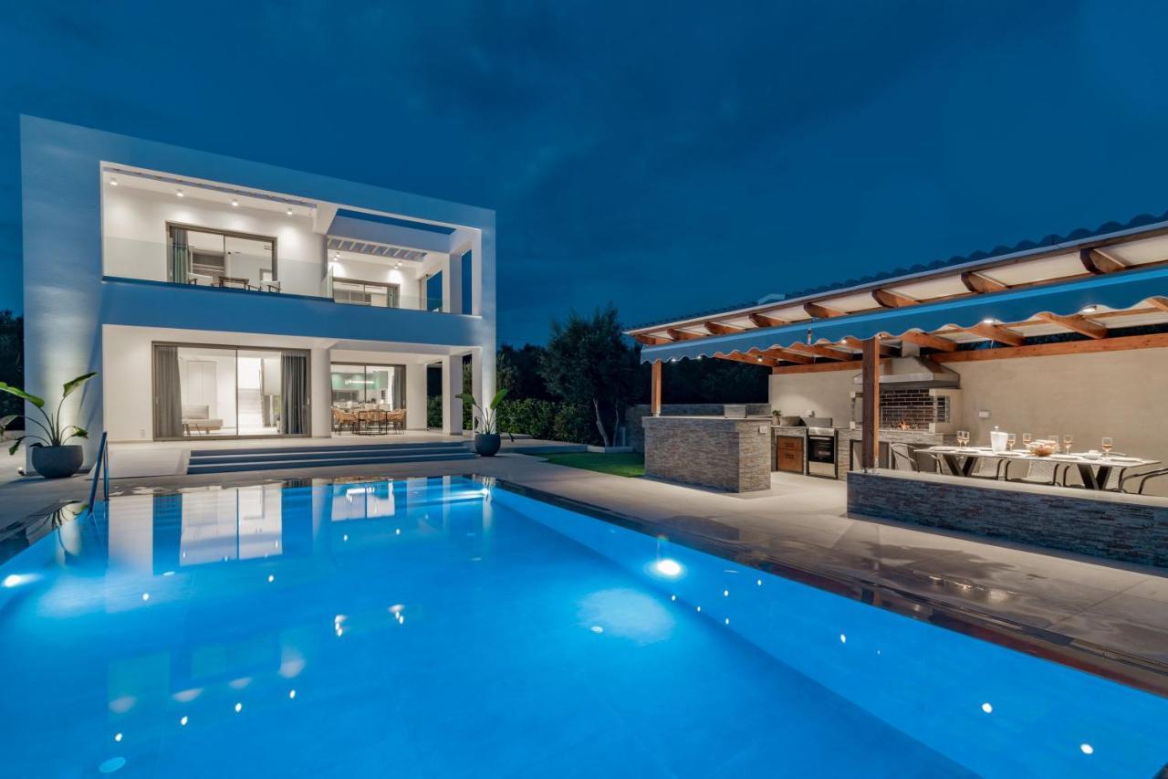 Antonia Villa - Luxurious Serenity With Private Pool, By Zantewize Kalipádo Kültér fotó